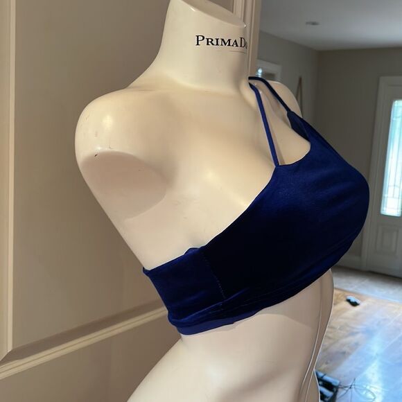 SUPERDOWN X REVOLVE electric blue crop top small - Picture 3 of 11